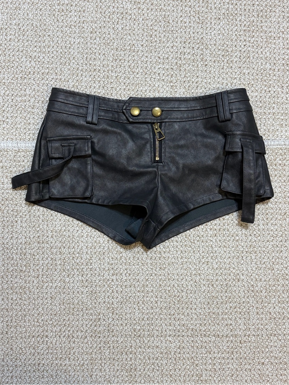 Edikted Women S Faux Leather Low Rise Cargo Micro Shorts Grunge Rave Alt Baddie
